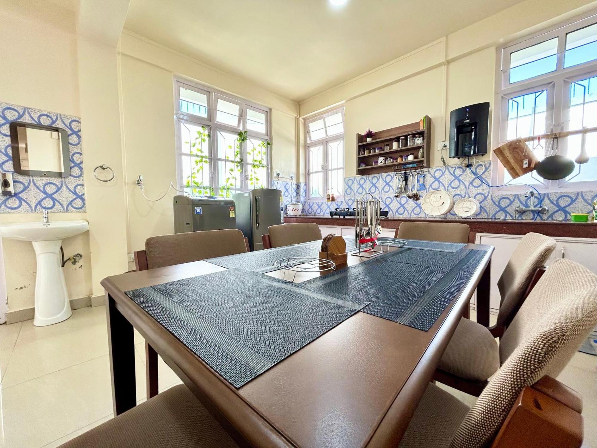 Yepplo Holiday Home - Complimentary Breakfast - 24 Hrs Caretaker & Power Backup شيلونغ المظهر الخارجي الصورة