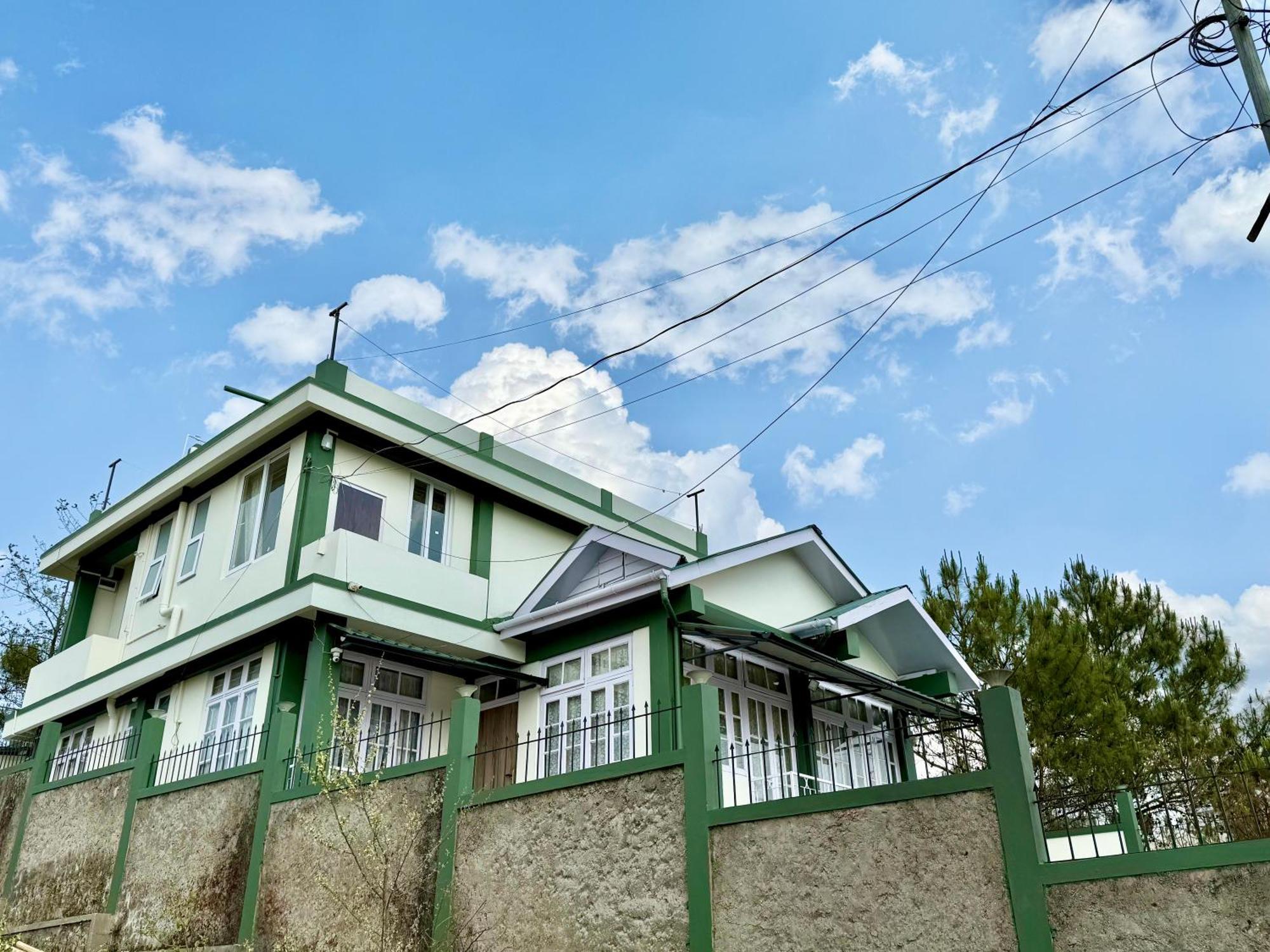 Yepplo Holiday Home - Complimentary Breakfast - 24 Hrs Caretaker & Power Backup شيلونغ المظهر الخارجي الصورة