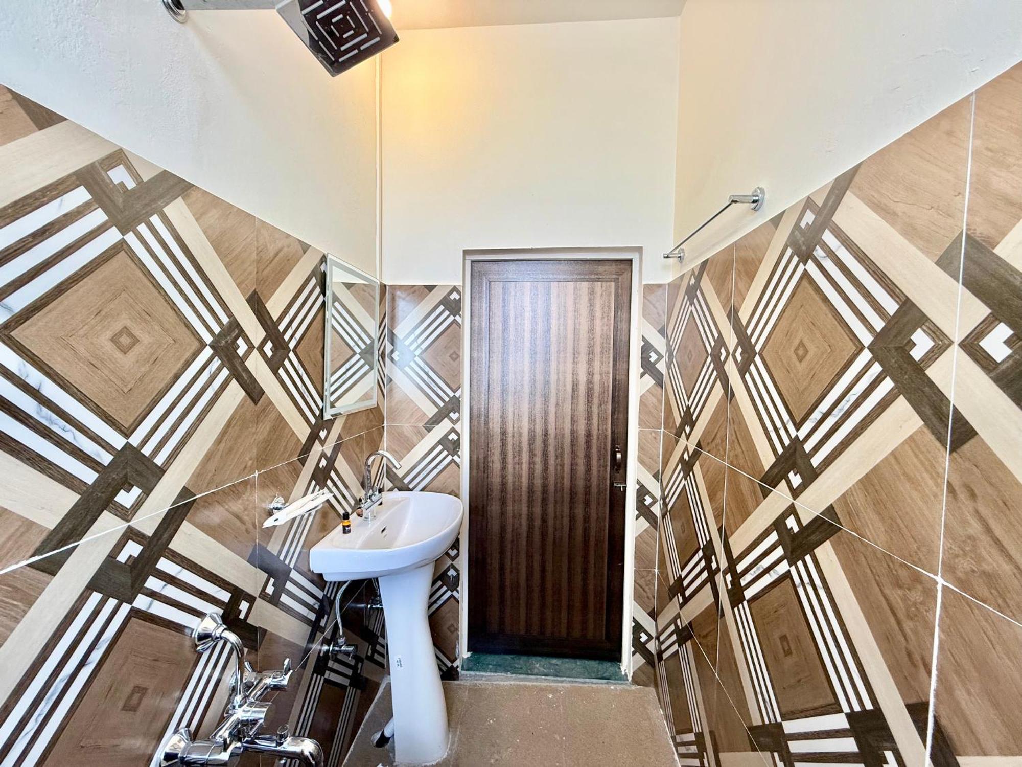 Yepplo Holiday Home - Complimentary Breakfast - 24 Hrs Caretaker & Power Backup شيلونغ المظهر الخارجي الصورة